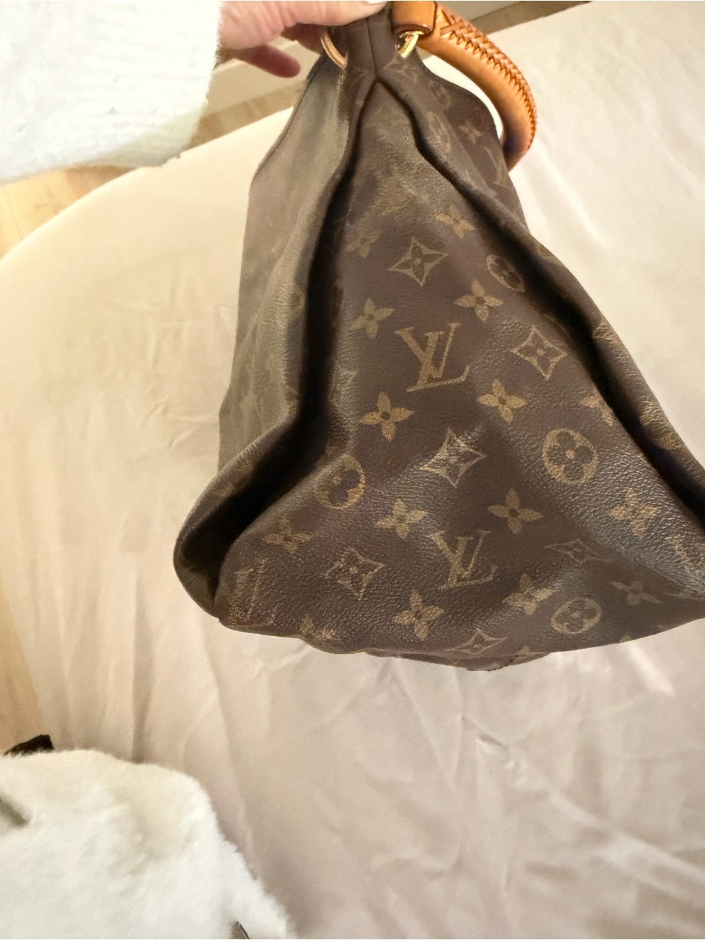 Louis Vuitton Monogram Canvas Shoulder Hobo in Brown with Tan Handle - Picture 6 of 15